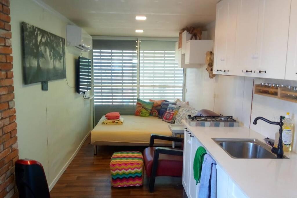 Luxury Caravan Truck In The Golan Heights Bruchim Qela' Alon Exteriör bild