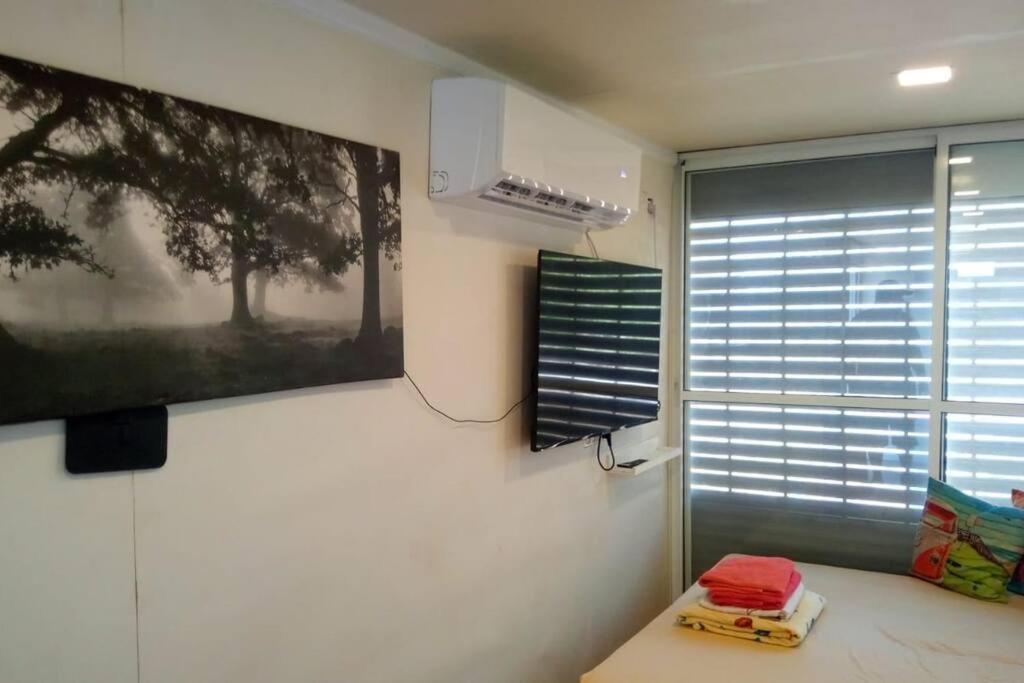 Luxury Caravan Truck In The Golan Heights Bruchim Qela' Alon Exteriör bild